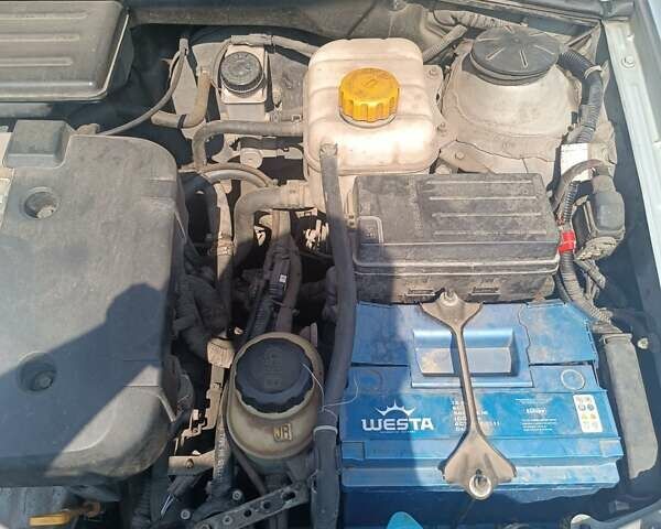 Сірий Шевроле Нубіра, об'ємом двигуна 1.8 л та пробігом 133 тис. км за 5000 $, фото 14 на Automoto.ua