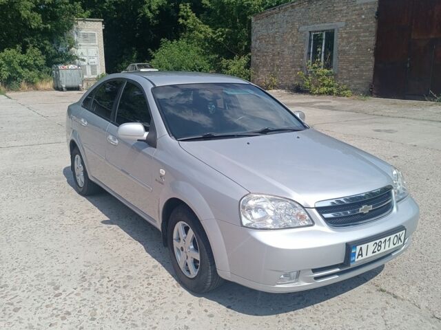 Серый Шевроле Нубира, объемом двигателя 1.8 л и пробегом 133 тыс. км за 4600 $, фото 1 на Automoto.ua