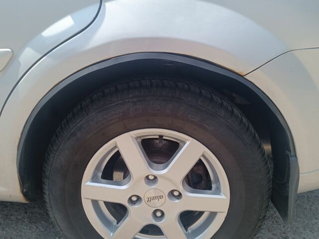 Серый Шевроле Нубира, объемом двигателя 1.8 л и пробегом 133 тыс. км за 4600 $, фото 4 на Automoto.ua