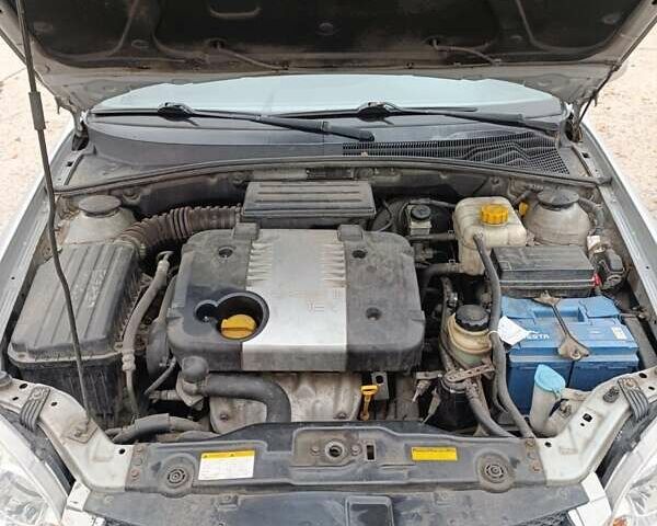 Серый Шевроле Нубира, объемом двигателя 1.8 л и пробегом 135 тыс. км за 4400 $, фото 22 на Automoto.ua