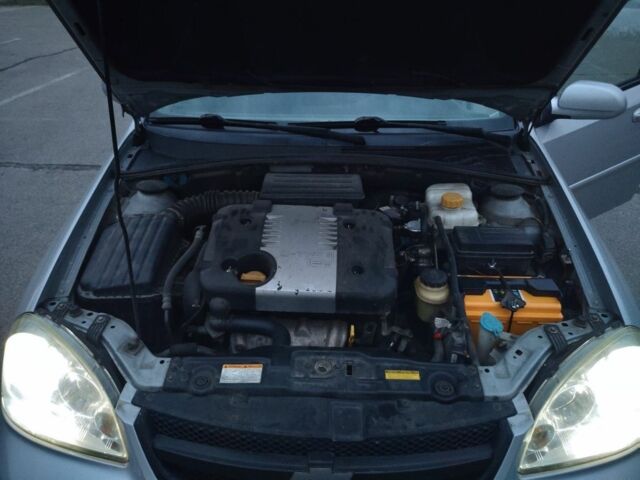 Серый Шевроле Нубира, объемом двигателя 1.8 л и пробегом 183 тыс. км за 4700 $, фото 8 на Automoto.ua