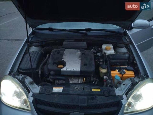 Серый Шевроле Нубира, объемом двигателя 1.8 л и пробегом 183 тыс. км за 4700 $, фото 1 на Automoto.ua