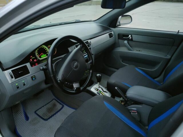 Серый Шевроле Нубира, объемом двигателя 1.8 л и пробегом 183 тыс. км за 4700 $, фото 4 на Automoto.ua