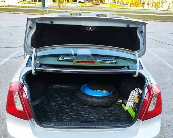 Серый Шевроле Нубира, объемом двигателя 1.8 л и пробегом 184 тыс. км за 4700 $, фото 8 на Automoto.ua