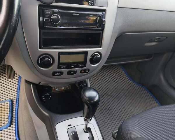 Серый Шевроле Нубира, объемом двигателя 1.8 л и пробегом 184 тыс. км за 4700 $, фото 11 на Automoto.ua