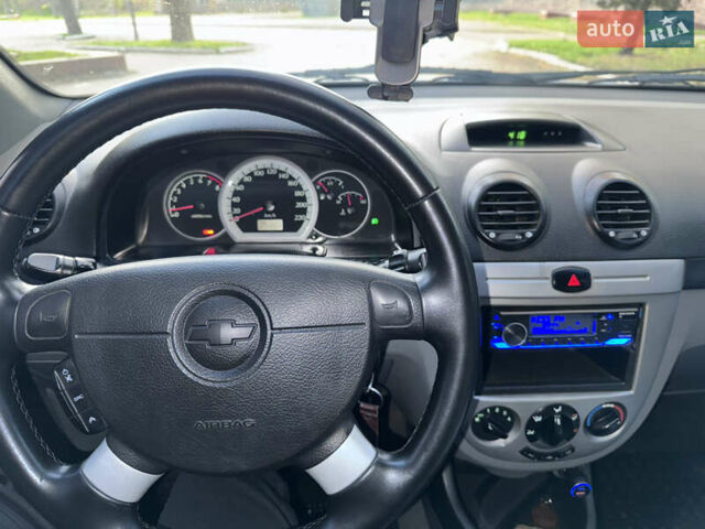 Серый Шевроле Нубира, объемом двигателя 1.6 л и пробегом 271 тыс. км за 3999 $, фото 13 на Automoto.ua