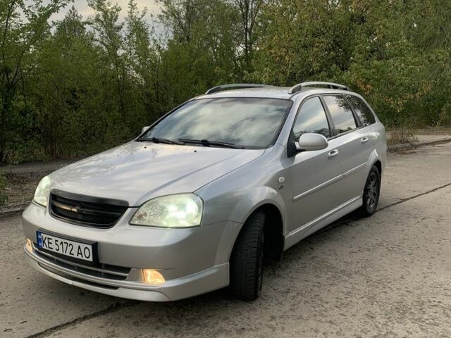 Серый Шевроле Нубира, объемом двигателя 1.8 л и пробегом 260 тыс. км за 4350 $, фото 1 на Automoto.ua