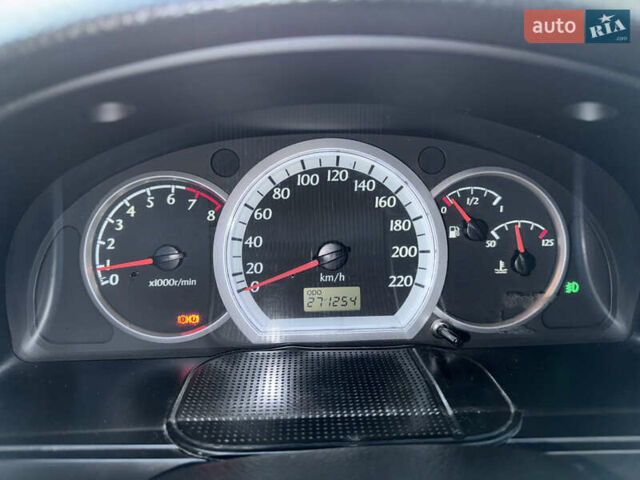 Серый Шевроле Нубира, объемом двигателя 1.6 л и пробегом 271 тыс. км за 3999 $, фото 11 на Automoto.ua