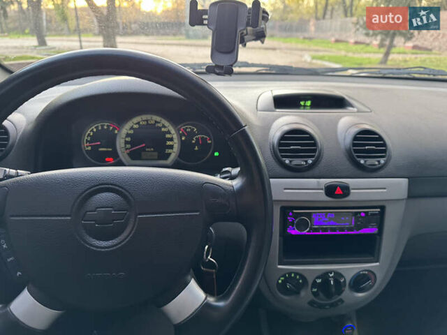 Серый Шевроле Нубира, объемом двигателя 1.6 л и пробегом 271 тыс. км за 3999 $, фото 12 на Automoto.ua