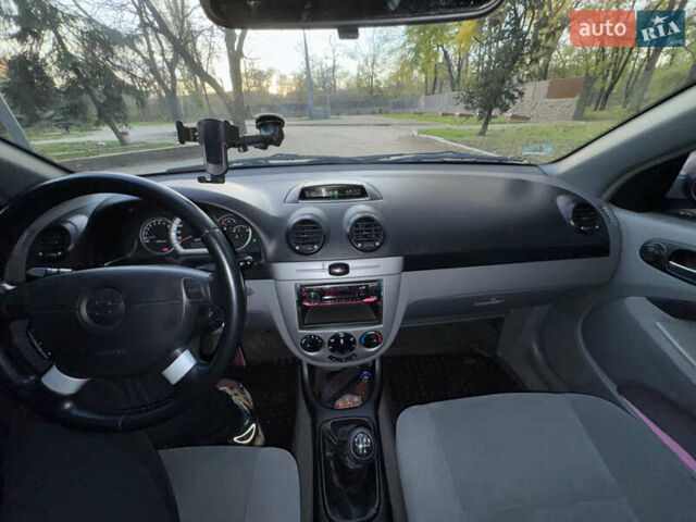 Серый Шевроле Нубира, объемом двигателя 1.6 л и пробегом 271 тыс. км за 3999 $, фото 14 на Automoto.ua