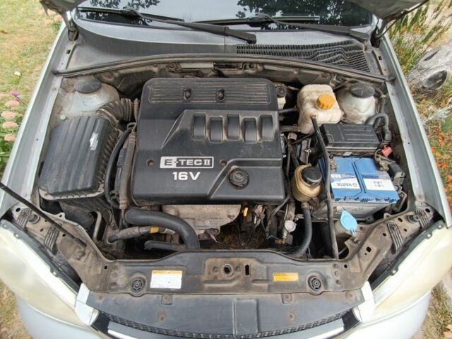 Серый Шевроле Нубира, объемом двигателя 1.6 л и пробегом 272 тыс. км за 3200 $, фото 2 на Automoto.ua