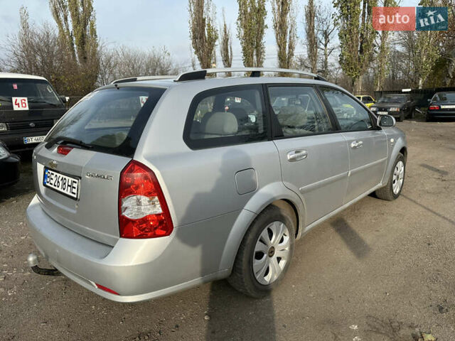 Серый Шевроле Нубира, объемом двигателя 1.6 л и пробегом 270 тыс. км за 4200 $, фото 5 на Automoto.ua