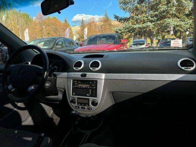 Серый Шевроле Нубира, объемом двигателя 1.8 л и пробегом 152 тыс. км за 4100 $, фото 15 на Automoto.ua