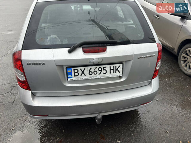 Серый Шевроле Нубира, объемом двигателя 1.6 л и пробегом 294 тыс. км за 2999 $, фото 2 на Automoto.ua