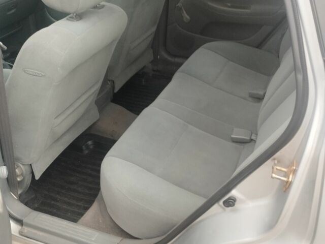 Серый Шевроле Нубира, объемом двигателя 1.6 л и пробегом 222 тыс. км за 3900 $, фото 5 на Automoto.ua