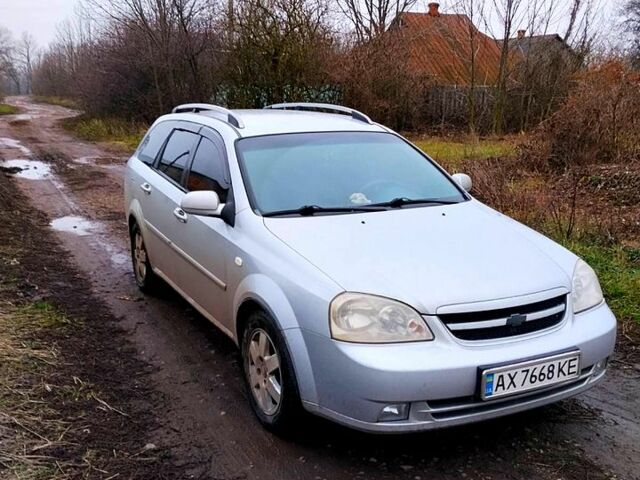 Серый Шевроле Нубира, объемом двигателя 1.6 л и пробегом 277 тыс. км за 4500 $, фото 3 на Automoto.ua