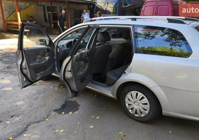 Серый Шевроле Нубира, объемом двигателя 1.8 л и пробегом 201 тыс. км за 4800 $, фото 2 на Automoto.ua