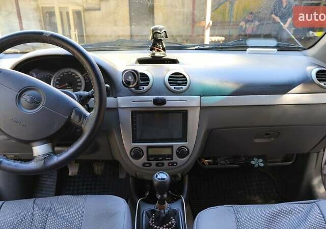 Серый Шевроле Нубира, объемом двигателя 1.8 л и пробегом 201 тыс. км за 4800 $, фото 17 на Automoto.ua