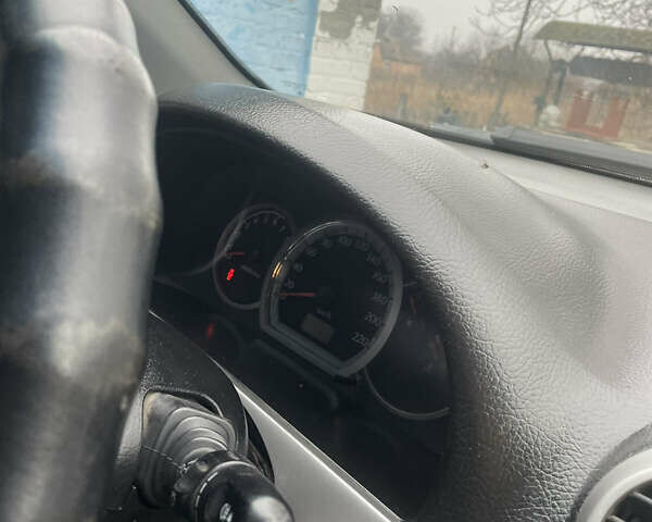 Серый Шевроле Нубира, объемом двигателя 1.8 л и пробегом 352 тыс. км за 3700 $, фото 13 на Automoto.ua