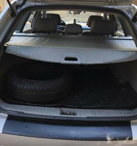 Серый Шевроле Нубира, объемом двигателя 1.8 л и пробегом 201 тыс. км за 4800 $, фото 19 на Automoto.ua