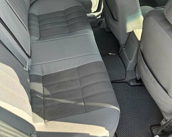 Серый Шевроле Нубира, объемом двигателя 1.8 л и пробегом 264 тыс. км за 5555 $, фото 10 на Automoto.ua