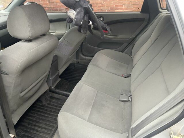 Сірий Шевроле Нубіра, об'ємом двигуна 1.6 л та пробігом 250 тис. км за 3413 $, фото 6 на Automoto.ua