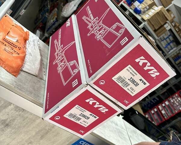 Серый Шевроле Нубира, объемом двигателя 1.8 л и пробегом 264 тыс. км за 5555 $, фото 22 на Automoto.ua