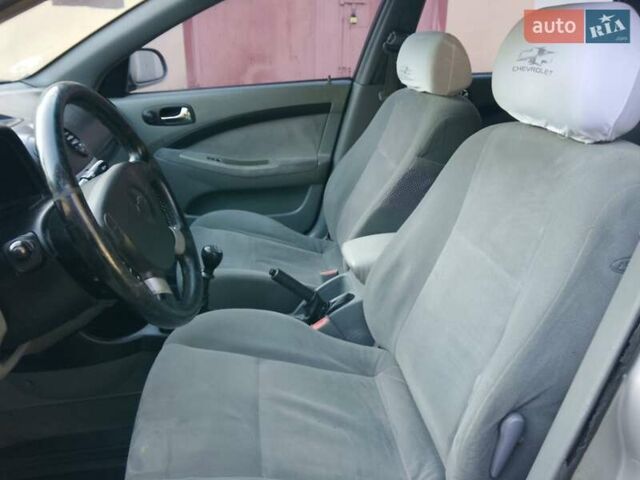 Серый Шевроле Нубира, объемом двигателя 1.6 л и пробегом 289 тыс. км за 3250 $, фото 18 на Automoto.ua