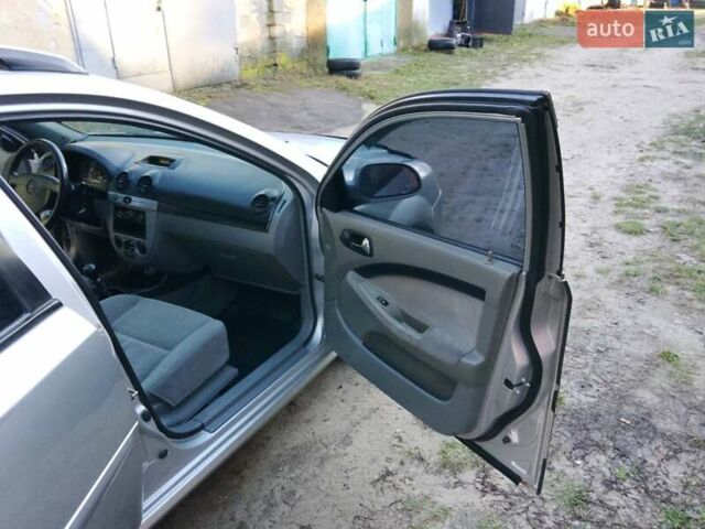 Серый Шевроле Нубира, объемом двигателя 1.6 л и пробегом 289 тыс. км за 3250 $, фото 23 на Automoto.ua