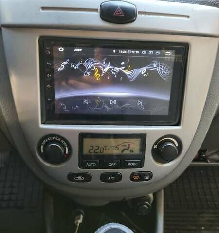 Серый Шевроле Нубира, объемом двигателя 1.8 л и пробегом 201 тыс. км за 4800 $, фото 16 на Automoto.ua