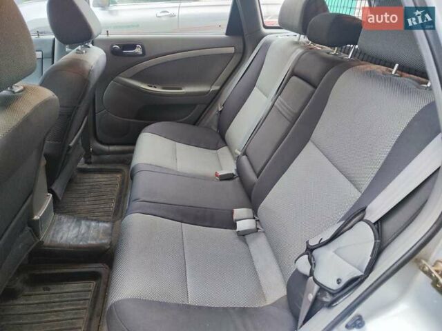 Серый Шевроле Нубира, объемом двигателя 1.8 л и пробегом 309 тыс. км за 4700 $, фото 2 на Automoto.ua