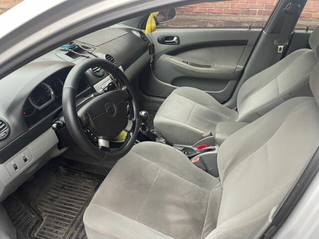 Сірий Шевроле Нубіра, об'ємом двигуна 1.6 л та пробігом 250 тис. км за 3332 $, фото 5 на Automoto.ua