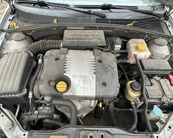 Сірий Шевроле Нубіра, об'ємом двигуна 1.8 л та пробігом 177 тис. км за 3800 $, фото 18 на Automoto.ua