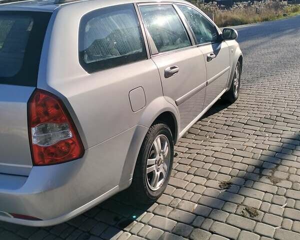 Серый Шевроле Нубира, объемом двигателя 1.6 л и пробегом 200 тыс. км за 4300 $, фото 4 на Automoto.ua