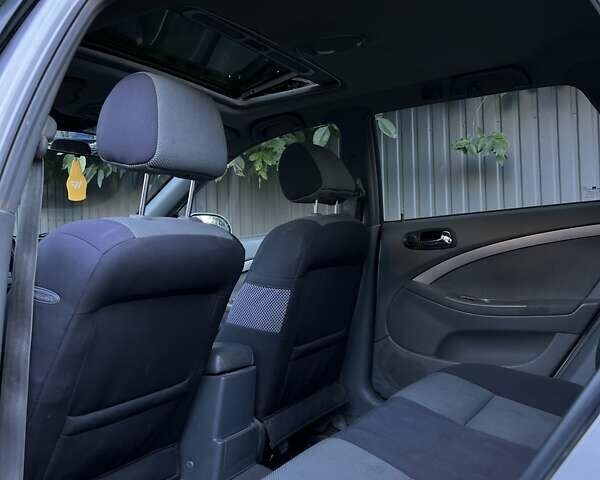 Серый Шевроле Нубира, объемом двигателя 1.8 л и пробегом 300 тыс. км за 4100 $, фото 20 на Automoto.ua