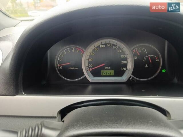 Серый Шевроле Нубира, объемом двигателя 1.8 л и пробегом 250 тыс. км за 3950 $, фото 13 на Automoto.ua