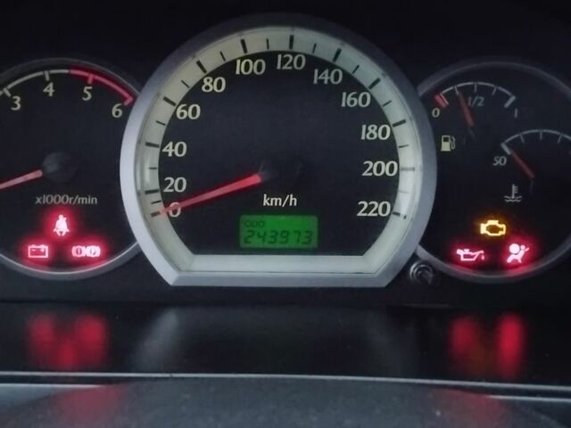 Серый Шевроле Нубира, объемом двигателя 2 л и пробегом 243 тыс. км за 4200 $, фото 13 на Automoto.ua