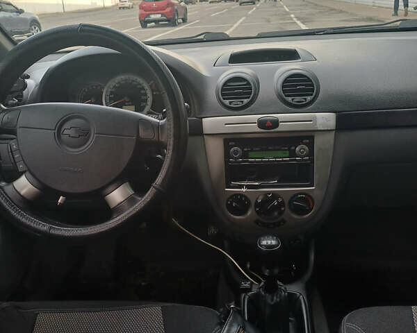 Серый Шевроле Нубира, объемом двигателя 1.6 л и пробегом 215 тыс. км за 4100 $, фото 2 на Automoto.ua