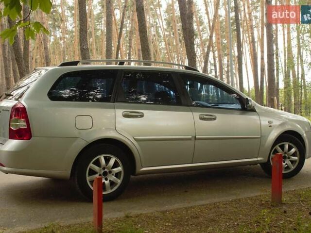 Серый Шевроле Нубира, объемом двигателя 1.6 л и пробегом 200 тыс. км за 4000 $, фото 5 на Automoto.ua
