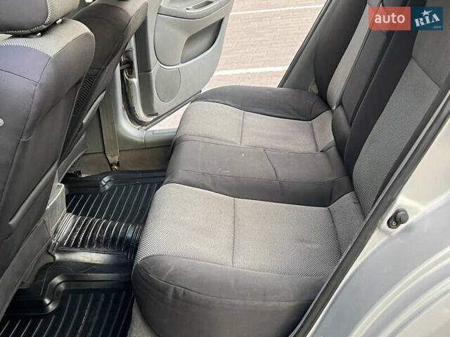 Серый Шевроле Нубира, объемом двигателя 1.8 л и пробегом 303 тыс. км за 3950 $, фото 42 на Automoto.ua