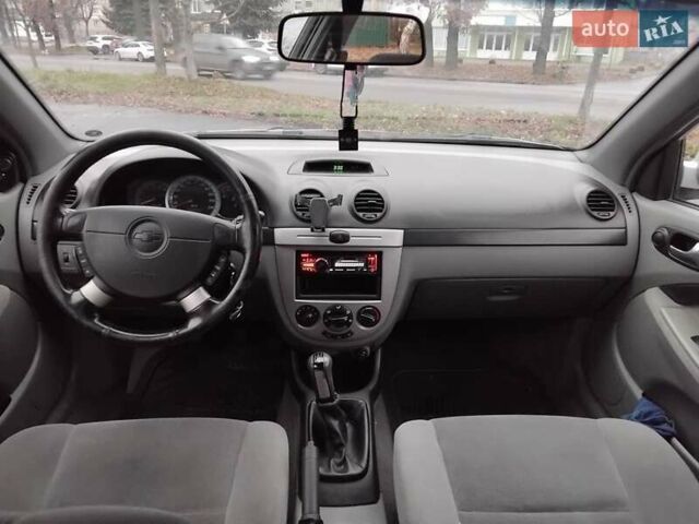 Серый Шевроле Нубира, объемом двигателя 2 л и пробегом 243 тыс. км за 4200 $, фото 6 на Automoto.ua