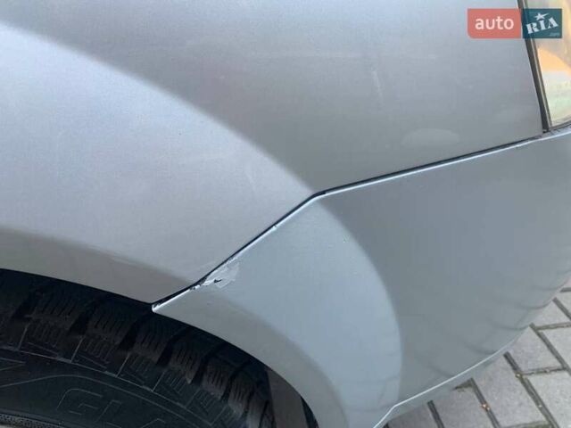 Серый Шевроле Нубира, объемом двигателя 1.99 л и пробегом 277 тыс. км за 3900 $, фото 1 на Automoto.ua