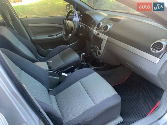 Серый Шевроле Нубира, объемом двигателя 1.99 л и пробегом 277 тыс. км за 3900 $, фото 20 на Automoto.ua