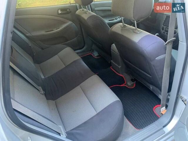 Серый Шевроле Нубира, объемом двигателя 1.99 л и пробегом 277 тыс. км за 3900 $, фото 18 на Automoto.ua