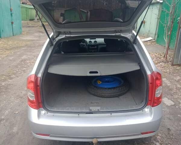 Серый Шевроле Нубира, объемом двигателя 1.6 л и пробегом 272 тыс. км за 5600 $, фото 10 на Automoto.ua