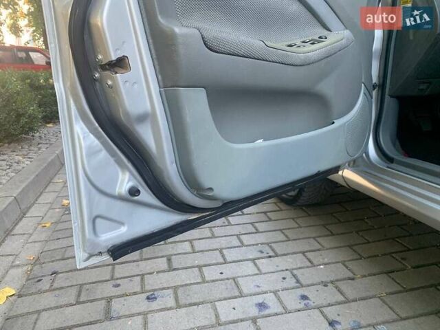 Серый Шевроле Нубира, объемом двигателя 1.99 л и пробегом 277 тыс. км за 3900 $, фото 10 на Automoto.ua