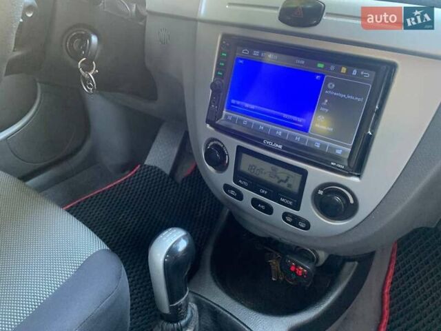 Серый Шевроле Нубира, объемом двигателя 1.99 л и пробегом 277 тыс. км за 3900 $, фото 19 на Automoto.ua