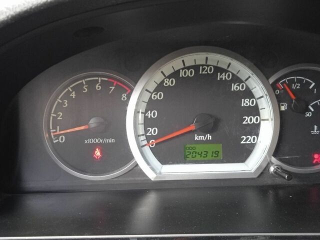 Серый Шевроле Нубира, объемом двигателя 1.8 л и пробегом 205 тыс. км за 4000 $, фото 7 на Automoto.ua