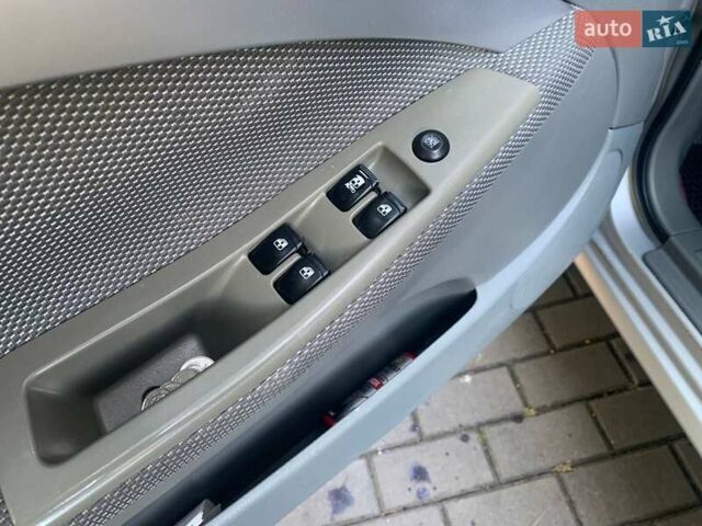 Серый Шевроле Нубира, объемом двигателя 1.99 л и пробегом 277 тыс. км за 3900 $, фото 6 на Automoto.ua