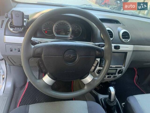 Серый Шевроле Нубира, объемом двигателя 1.99 л и пробегом 277 тыс. км за 3900 $, фото 14 на Automoto.ua